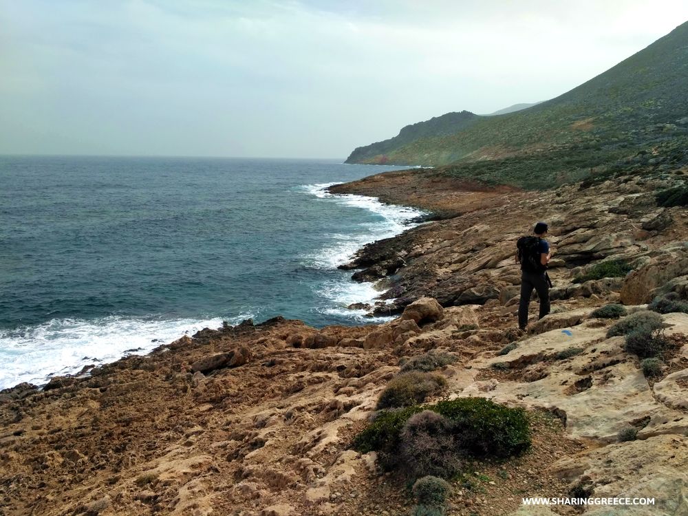 Randonnée côtière pendant le voyage en Crète de l'Est