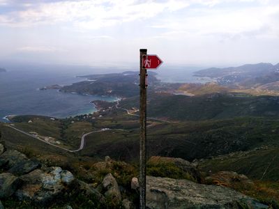 Circuits de randonnée en Grèce, chemin à Sérifos Circuits de randonnée en Grèce, chemin à Sérifos