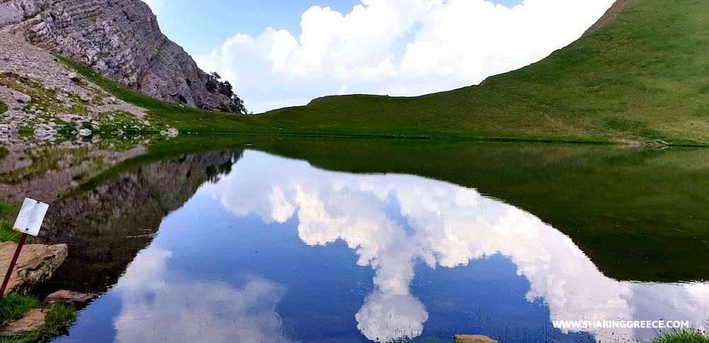 Randonnée en Grèce, Epire, Zagorochoria, Lac Drakolimni Randonnée en Grèce, circuit Epire Meteores Corfou, lac de Drakolimni sur le mont Timfi