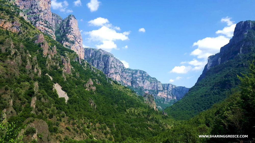 Randonnée en Epire, pays de Zagoria, Gorges de Vikos Circuit en Grèce Continentale, Épire Météores et Corfou : randonnée dans les gorges de Vikos