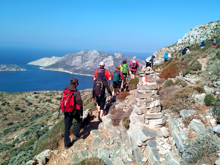 Séjours de randonnée groupes constitués : itinéraire dans les Cyclades